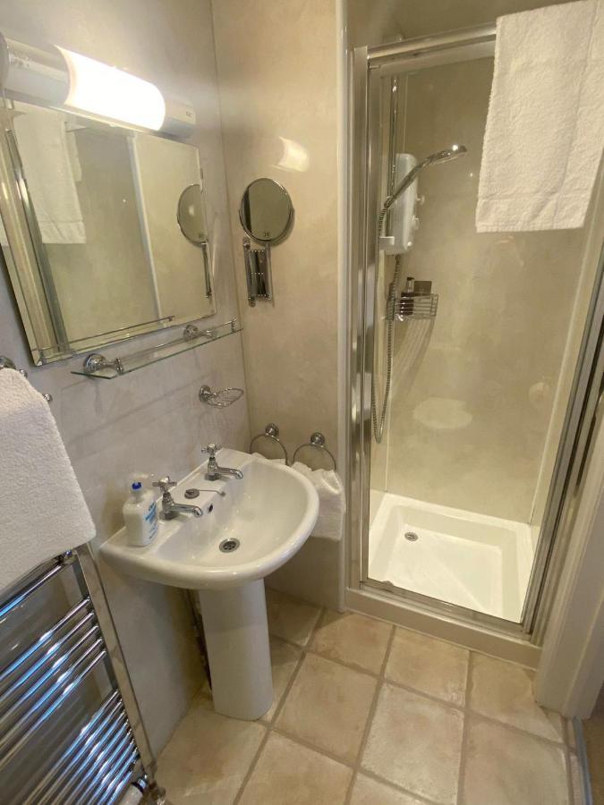 Landguard Lodge Guest House Shipley  Dış mekan fotoğraf