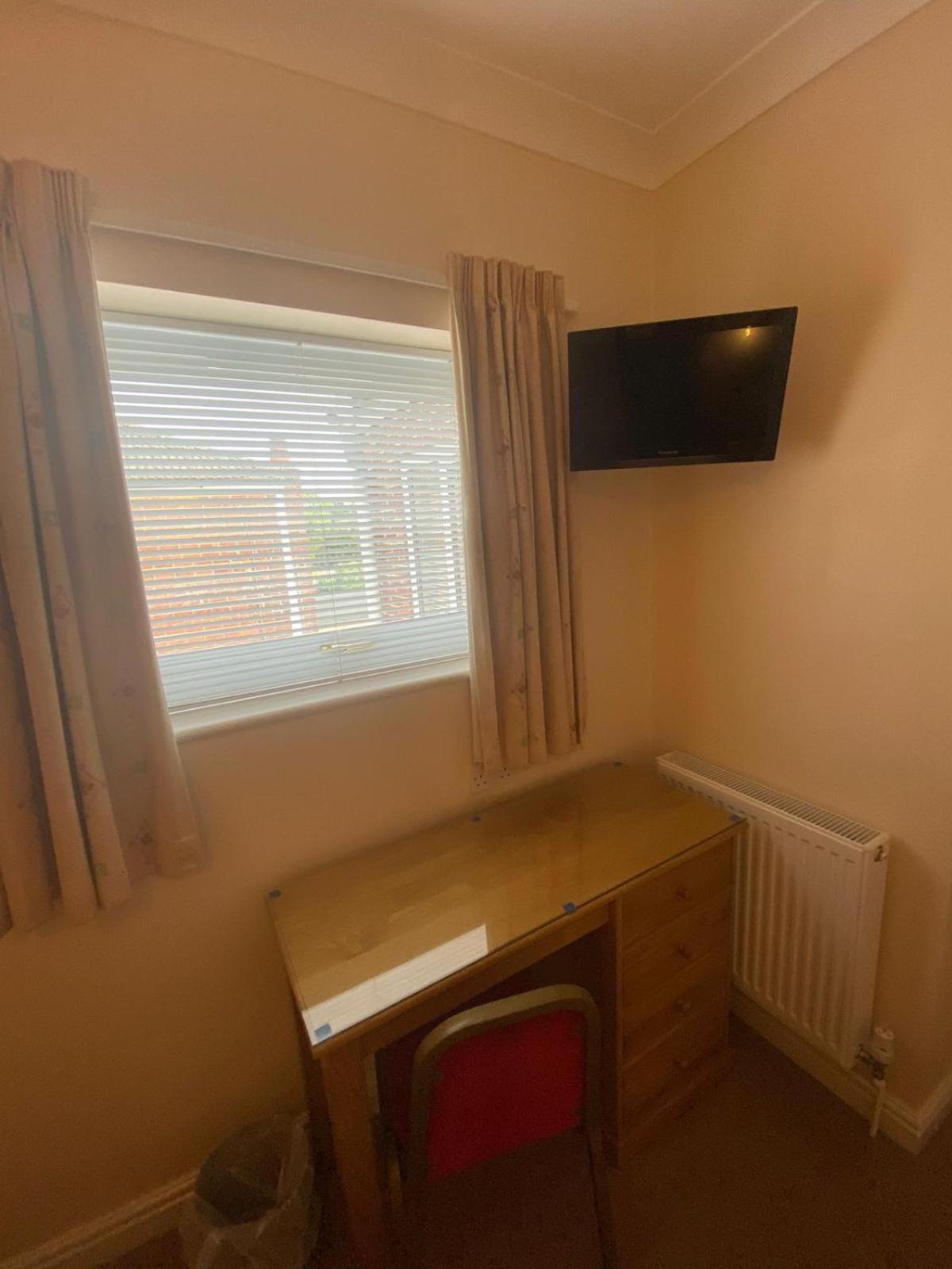 Landguard Lodge Guest House Shipley  Oda fotoğraf